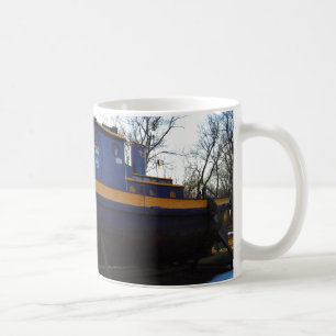 Bateau de traction subite de NYS sur une tasse