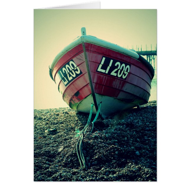 Bateau sur la plage (Devant)