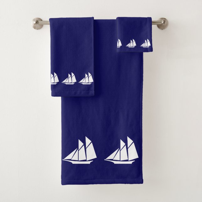 Bateaux à voile blanc sur bleu marine (En situation)