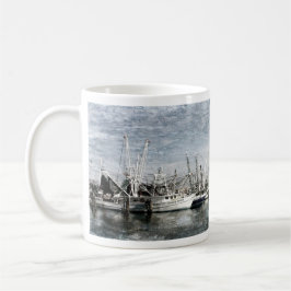 Bateaux de crevette à la tasse chrétienne de port