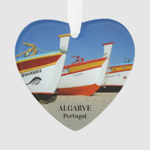 Bateaux de pêche sur la plage de l'Algarve Photo