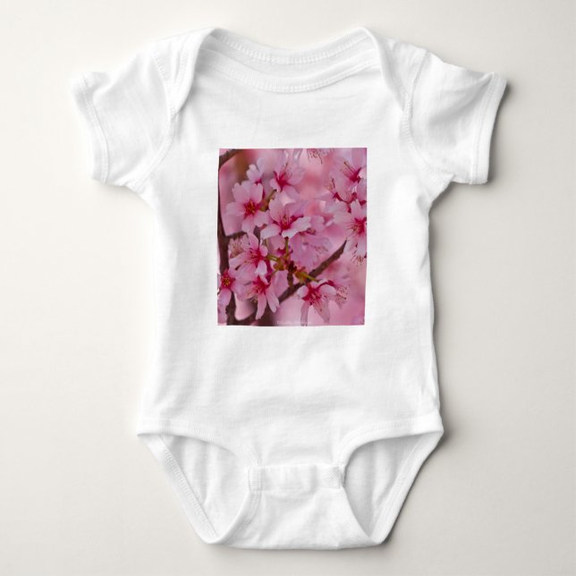 Bathed in rosa japanischen Kirschblüten Baby Strampler (Vorderseite)
