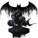 Batman Perched auf einer Säule Freistehende Fotoskulptur<br><div class="desc">Batman: Arkham Knight | Karo aus Batman auf einer Säule,  während er über Gotham wacht!</div>