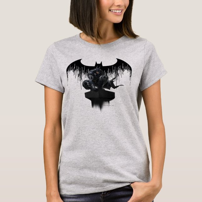 Batman Perched auf einer Säule T-Shirt (Vorderseite)