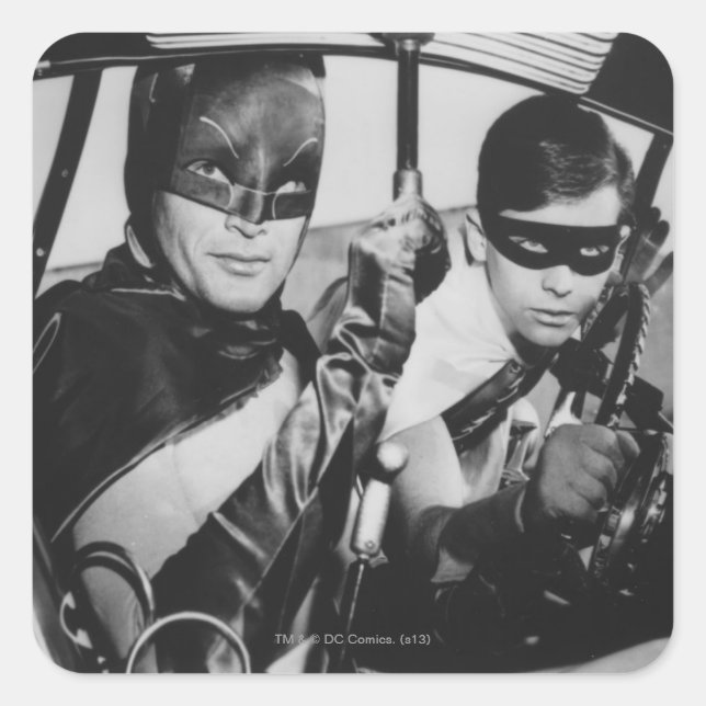 Batman und Robin in Batmobile Quadratischer Aufkleber (Vorderseite)