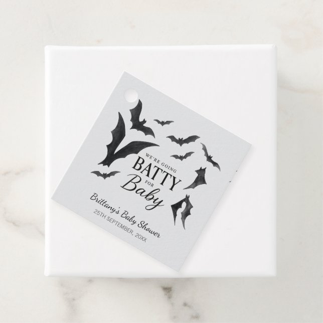 Batty for Baby Halloween Bats Babydusche Geschenkanhänger (Beispiel)