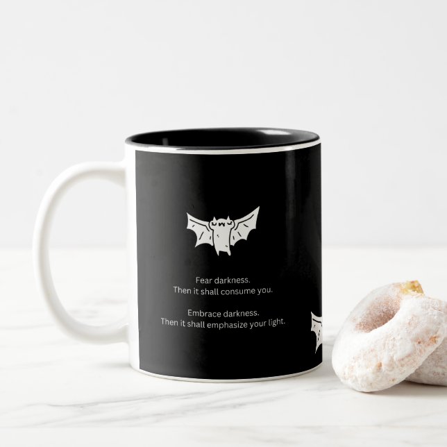 Batty The Bat Zweifarbige Tasse (Mit Donut)