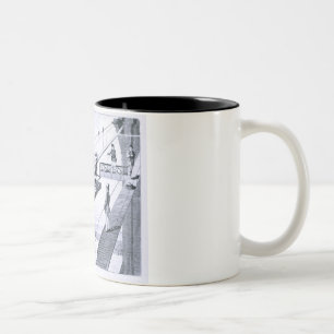 Bau der Brooklyn-Brücke, New York (litho) Zweifarbige Tasse