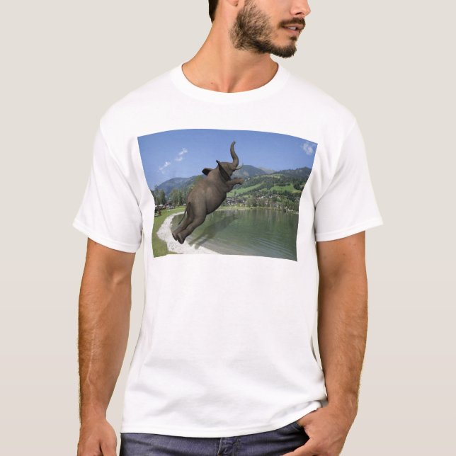 Bauch-Reinfall-Elefant T-Shirt (Vorderseite)