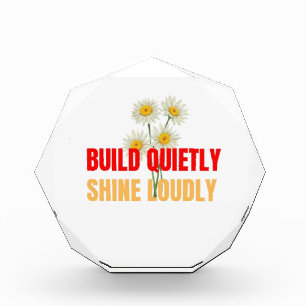 Baue leise, strahle laut – Motivationaler Erfolg Fotoblock