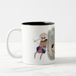 Bauern füttern die Büffel mit Reiskleie. Zweifarbige Tasse