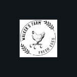 Bauernhaus Hen | Briefmarke Personalisiertes Ei Gummistempel<br><div class="desc">Vintage Klassische ⎢ Personalisierte Egg Briefmarke Diese Holzkunst Briefmarke ist die perfekte Ergänzung für Ihren Haushof oder Familienbetrieb! Mit einem rustikalen,  handgezeichnet Huhn mit Eiern und Ästen</div>
