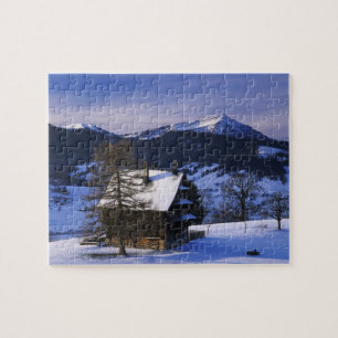 Bauernhaus und Mount Rigi und Pilatus,