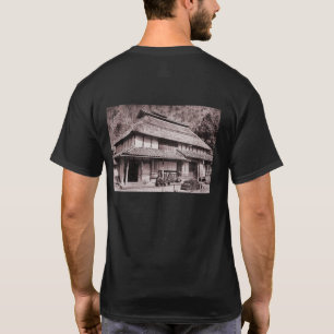 Bauernhof auf dem Dach von Mimasaka T-Shirt