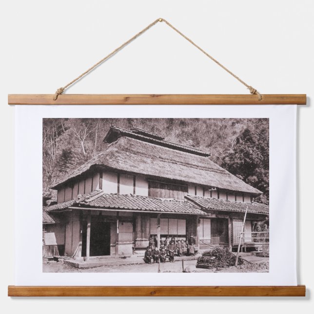 Bauernhof auf dem Dach von Mimasaka Wandteppich Mit Holzrahmen (Vorne)