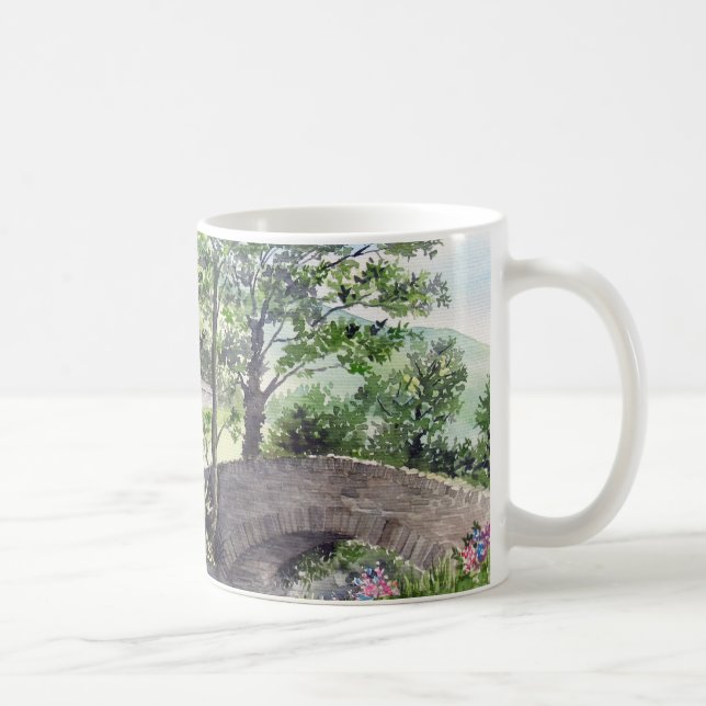Bauernhof in der Nähe von Thirlmere, Lake District Kaffeetasse (Rechts)