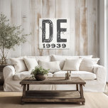Bauernhof Rustikaler Staat Zip Code Delaware Leinwanddruck<br><div class="desc">Dieses rustikale Schild ist eine einfache Möglichkeit,  Ihre Liebe für Zuhause anzuzeigen. Die Postleitzahl kann mit jeder beliebigen Postleitzahl im Staat personalisiert werden. Macht ein großartiges Geschenk. Erstellt von der einfachen Farmhouse Press.</div>