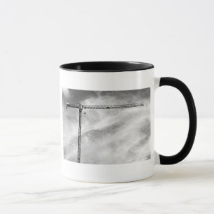Baukran und Sky Black and White Foto Tasse