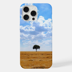 Baum auf einem geernteten Weizenfeld iPhone 15 Pro Max Hülle