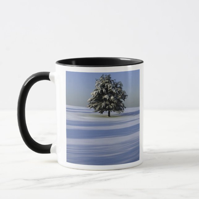 Baum im Schnee umfaßte Landschaft Tasse (Links)
