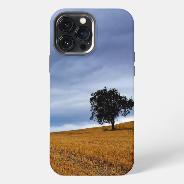 Baum in einem Weizenfeld iPhone 13 Pro Max Hülle (Rückseite)