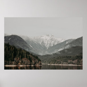 BÄUME- UND BERGSZENE POSTER