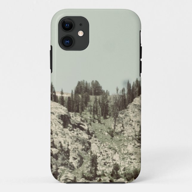 Bäume und Hügel Case-Mate iPhone Hülle (Rückseite)