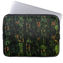 Baumrinde unter grünem Hammerglas