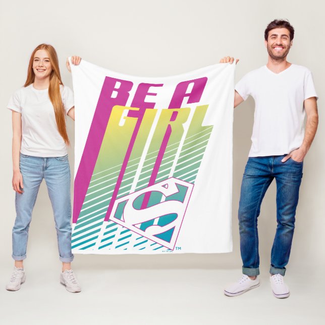 "Be a Girl" Supergirl Graphic Fleecedecke (Beispiel)