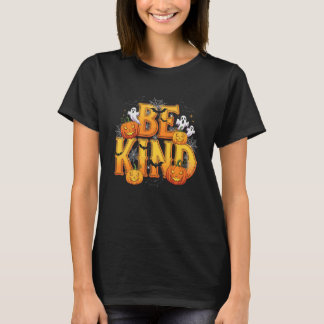 BE Kind Spooky Retro Halloween Pumpkin Ghost Bats  T-Shirt