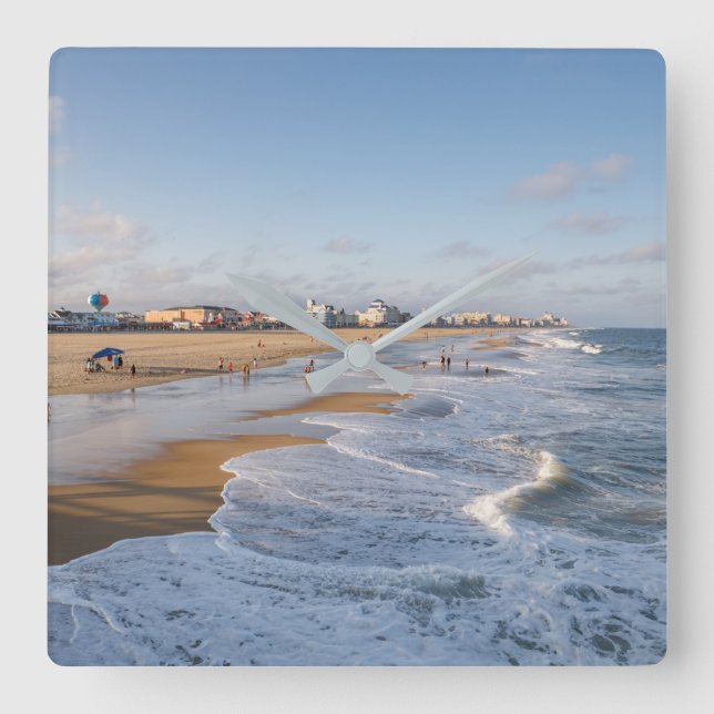 Beach at Ocean City, Maryland Quadratische Wanduhr (Vorderseite)