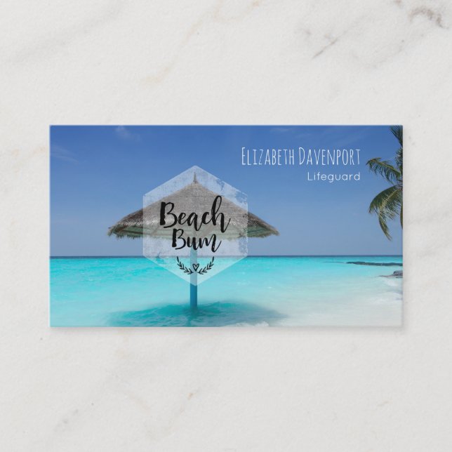 Beach Bum mit Strandschirm aus Strohdach Visitenkarte (Vorderseite)