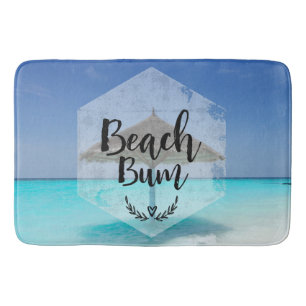 Beach Bum Typografie - Regenschirm am Tropical Bea Badematte