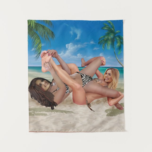 BEACH BUNNY'S TICKLE WRESTLING WANDTEPPICH (Vorderseite)