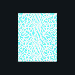 Beach Coral Reef Muster Nautical White Blue Leinwanddruck<br><div class="desc">Dieses hübsche Meer/Strand-inspiriert, sich wiederholende nautische Muster sieht aus wie ein ausgeklügeltes Korallenriff in Weiß auf einem Strand - blau Hintergrund. Das elegante Korallenriff-Muster wird in einem Schablonenlook ausgeführt. Die Farbe Blau erinnert an helle, klare tropische Meere. Dieses einfache, moderne Design ist perfekt für ein Küsten-/Strandhaus-Thema. "Anpassen", wenn Sie die...</div>