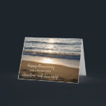 Beach Grandson und seine Ehefrau Jahrestag Karte<br><div class="desc">Glückliche Hochzeitskarte für Enkel und seine Ehefrau mit Wellen,  die beim Sonnenuntergang am Strand abstürzen,  und das tiefempfundene Vers.</div>