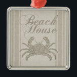Beach House Crab Küste Vintag Ornament Aus Metall<br><div class="desc">Dieses Strandhaus Krabbengeschenk ist ein beruhigendes Strandgeschenk. Das Bild hat einen sandfarbenen Hintergrund mit einem Muster, das wie Leinwand aussieht. Das ist perfekt für das Strandhaus und bringt Sie in die Stimmung des Sommers. Die Dekoration im Strandhaus sollte beruhigend sein und sich wie ein lässiger Strand fühlen. Für ein Wassergefühl...</div>