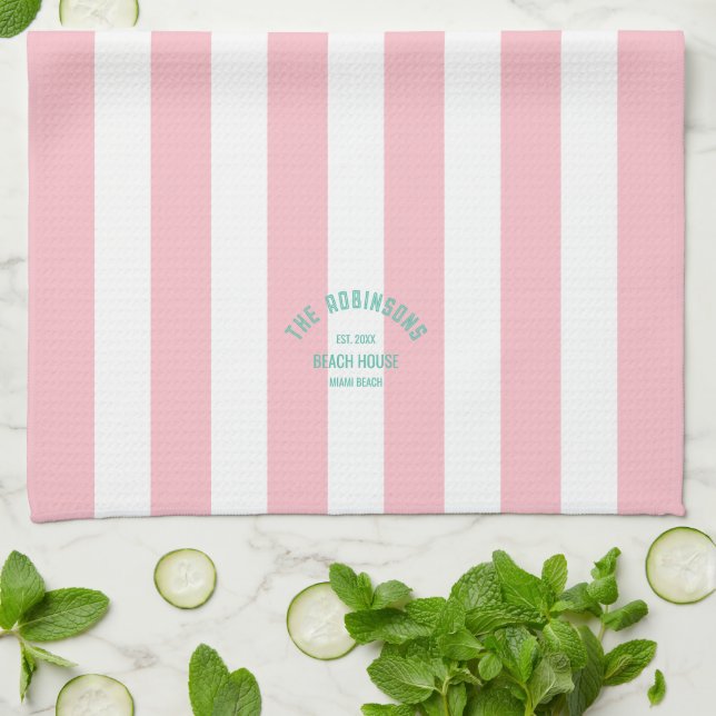 Beach House Familienname Pink Cabana Strip Geschirrtuch (Gefaltet)