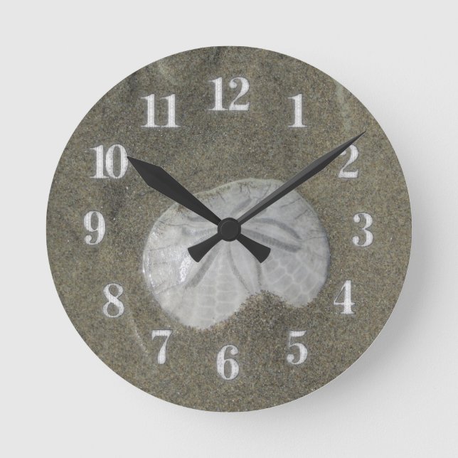 Beach House Seashore Sand Dollar Coastal Home Runde Wanduhr (Vorderseite)