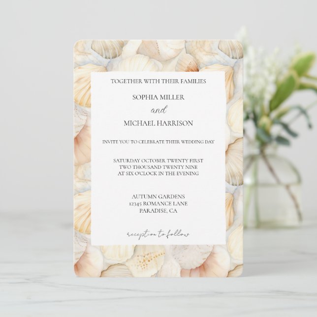 Beach Ivory Cream Sea Shells Wedding Einladung (Stehend Vorderseite)