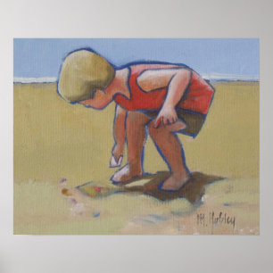 Beach-Kind findet Muschel im Sand Poster