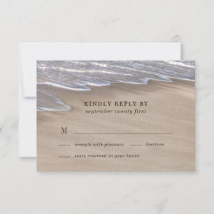 Beach Sand Hearts Elegante Tropical Moderne Hochze RSVP Karte