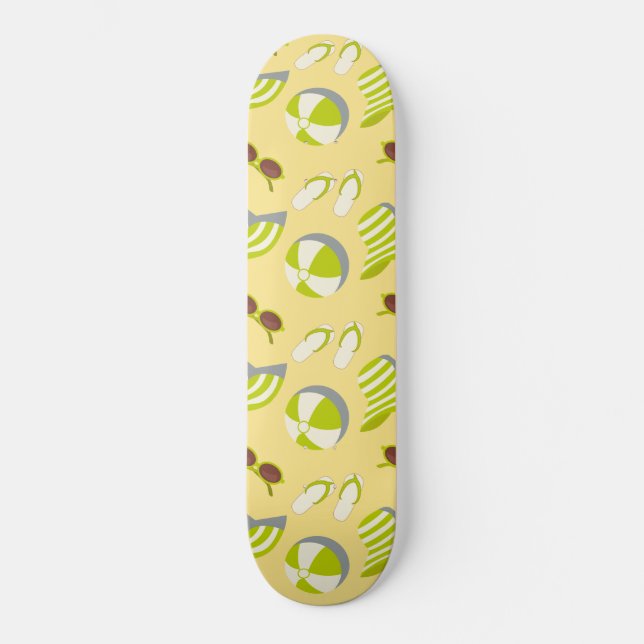 Beach vacay pattern with sunglasses and sun hat skateboard (Vorderseite)