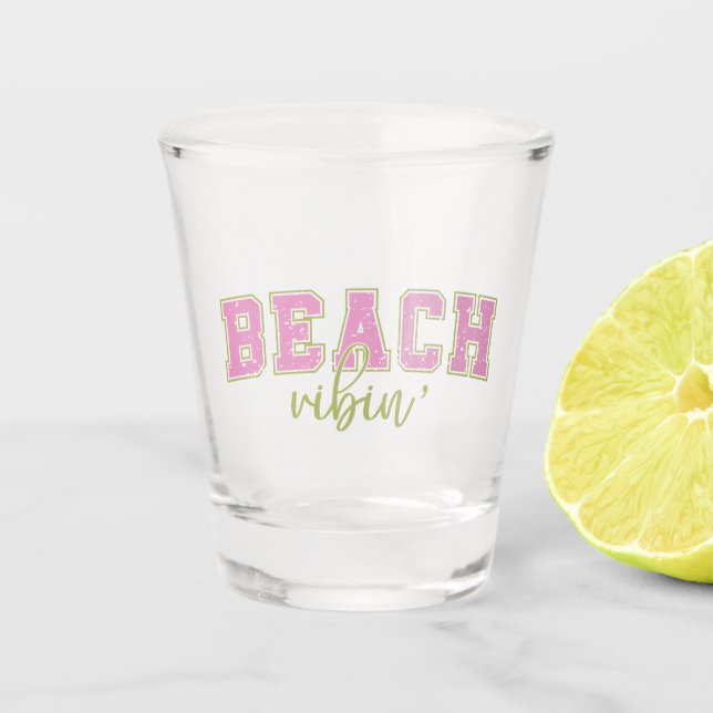 "Beach Vibin" Schnapsglas (Vorderseite)