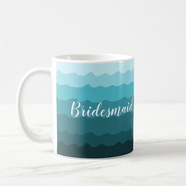 Beach Wedding Blue Waves Bridesmaid mit Namen Kaffeetasse (Links)