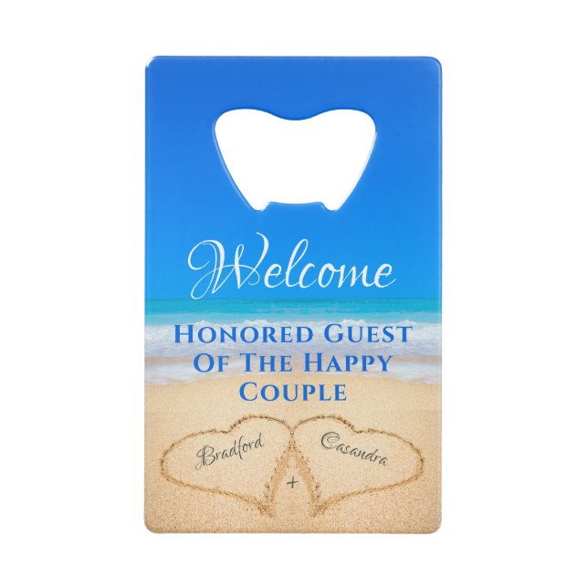 Beach Wedding Hearts in Sand Willkommen Geldbeutel Flaschenöffner (Vorderseite)