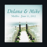 Beachy Beach Wedding Gefallen Keepake Magnet<br><div class="desc">Dieser Gastgeschenk Hochzeit Magnet am Strand ist leicht zu gestalten, um Ihre eigenen Schriftart- und Textanforderungen zu erfüllen. Für dieses Design stehen auch passende Datumsankündigungen, Einladungen, Postkarten, RSVP-Karten und Aufkleber zur Verfügung. Wenn Sie Hilfe benötigen, Fragen haben oder möchten, dass andere koordinierte Produkte zu diesem Magneten passen, kontaktieren Sie mich...</div>