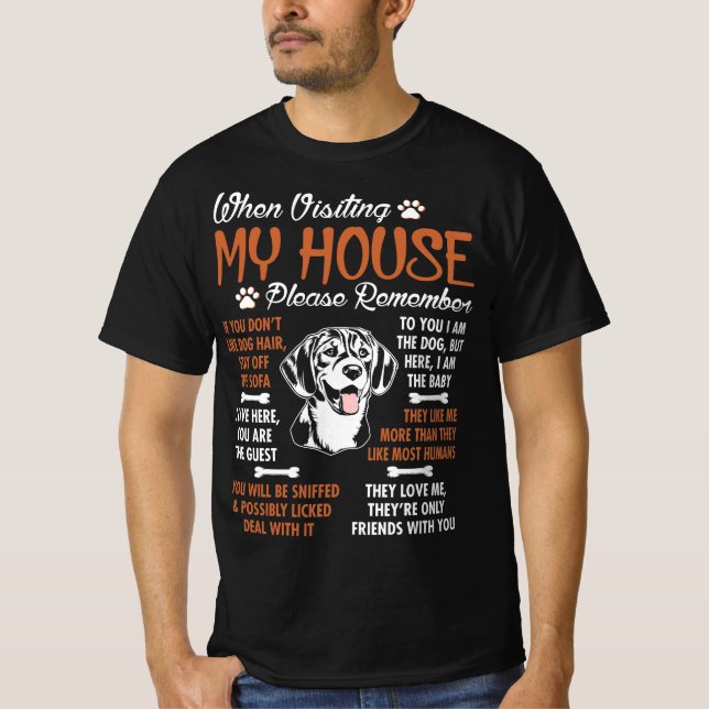 Beagle beim Besuch meines Hauses Bitte denken Sie  T-Shirt (Vorderseite)