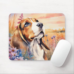 Beagle-Hundefan mit Wildblumenwiese Mousepad
