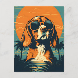 Beagle mit Sonnenbrille am Strand Postkarte